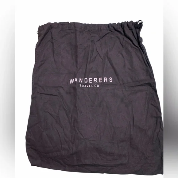 Wanderers Travel Co. “THE BANFF CROSSBODY” - Picture 7 of 8